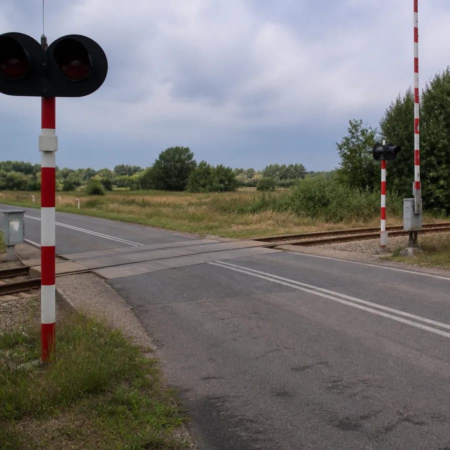 Tymczasowe zamknięcie przejazdu kolejowo-drogowego w Borkach Siedleckich
